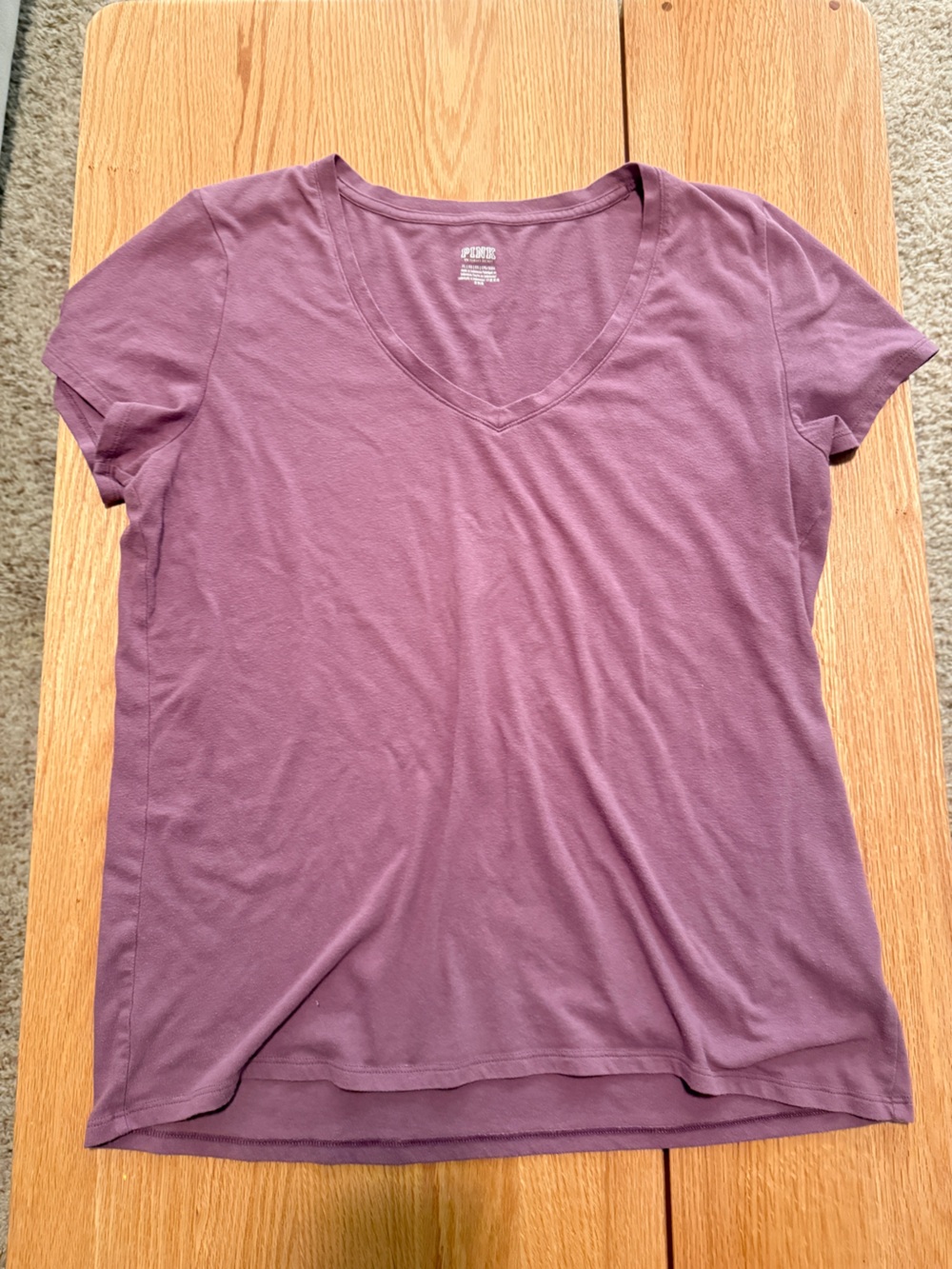 PINK Victoria’s Secret Mauve Purple Logo V-Neck Tee Women’s XL Used - Picture 2 of 4
